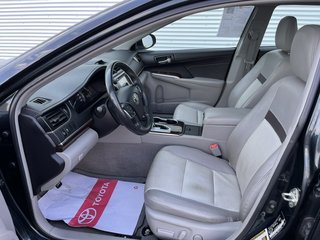 2014 Toyota Camry XLE in Rivière-du-Loup, Quebec - 5 - w320h240px