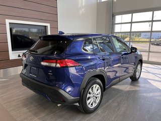 2022 Toyota Corolla Cross LE AWD in Rivière-du-Loup, Quebec - 3 - w320h240px