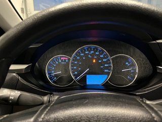 Toyota Corolla CE 2015 à Rivière-du-Loup, Québec - 6 - w320h240px