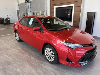 2018 Toyota Corolla LE in Rivière-du-Loup, Quebec - 2 - w320h240px