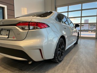 Toyota Corolla LE AMELIORÉ 2021 à Rivière-du-Loup, Québec - 3 - w320h240px