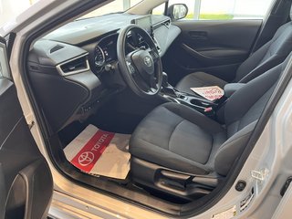 2022 Toyota Corolla LE in Rivière-du-Loup, Quebec - 5 - w320h240px