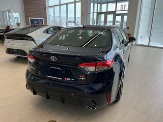 Toyota Corolla SE HYB AWD 2026 à Rivière-du-Loup, Québec - 2 - w320h240px