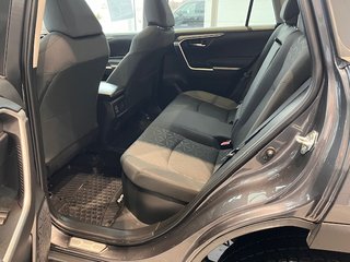 Toyota RAV4 Hybrid XLE 2024 à Rivière-du-Loup, Québec - 6 - w320h240px