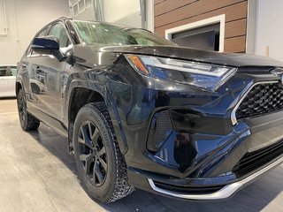 Toyota RAV4 Prime SE 2023 à Rivière-du-Loup, Québec - 2 - w320h240px