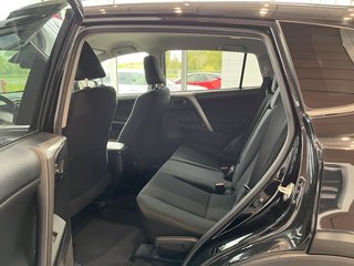 2017 Toyota RAV4 LE AWD in Rivière-du-Loup, Quebec - 6 - w320h240px