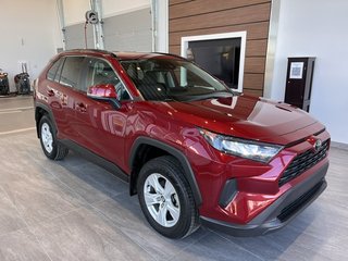 Toyota RAV4 LE AWD 2019 à Rivière-du-Loup, Québec - 2 - w320h240px