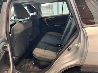 2021 Toyota RAV4 Hybrid XLE in Rivière-du-Loup, Quebec - 6 - w320h240px
