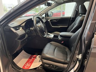 Toyota RAV4 Limited 2022 à Rivière-du-Loup, Québec - 5 - w320h240px