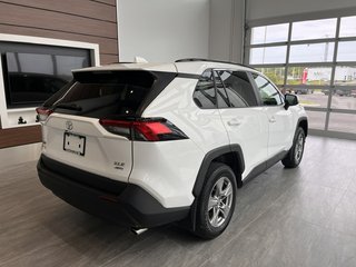 2024 Toyota RAV4 XLE in Rivière-du-Loup, Quebec - 3 - w320h240px