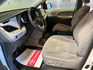 Toyota Sienna LE  7-PASS 2018 à Rivière-du-Loup, Québec - 6 - w320h240px