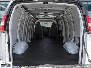 Chevrolet Express Cargo 2500 WT 155'' 2025 à Charlemagne, Québec - 6 - w320h240px