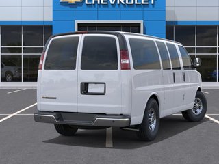 2026 Chevrolet Express Passenger 2500 LT 135'' in Charlemagne, Quebec - 4 - w320h240px
