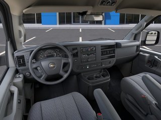 2026 Chevrolet Express Passenger 2500 LT 135'' in Charlemagne, Quebec - 5 - w320h240px