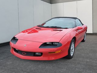 1995 Chevrolet Camaro in Rivière-du-Loup, Quebec - 4 - w320h240px
