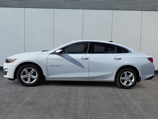 Chevrolet Malibu LS 2024 à Rivière-du-Loup, Québec - 5 - w320h240px