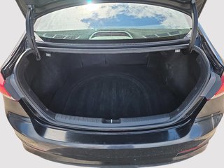 2018 Hyundai Elantra SE in Rivière-du-Loup, Quebec - 6 - w320h240px