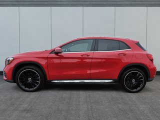 Mercedes-Benz GLA 250 2018 à Rivière-du-Loup, Québec - 5 - w320h240px