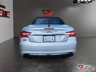 2011 Chrysler 200 *TOURING CONVERTIBLE* in Riviere-du-Loup, Quebec - 5 - w320h240px