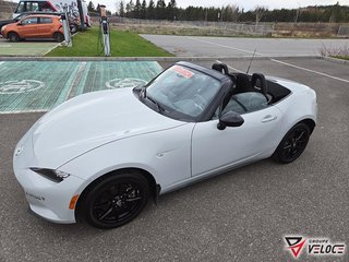 Mazda MX-5 GS *AUTOMATIQUE, TISSU* 2019 à Rivière-du-Loup, Québec - 3 - w320h240px