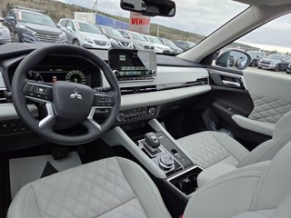 Mitsubishi Outlander Plug-In Hybrid SEL 2025 à Rivière-du-Loup, Québec - 6 - w320h240px