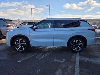 Mitsubishi Outlander Plug-In Hybrid GT 2025 à Rivière-du-Loup, Québec - 3 - w320h240px