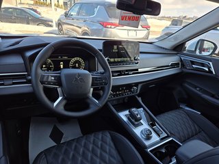 Mitsubishi Outlander Plug-In Hybrid GT 2025 à Rivière-du-Loup, Québec - 6 - w320h240px