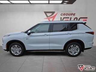 Mitsubishi Outlander Plug-In Hybrid SE 2025