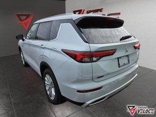2025 Mitsubishi Outlander Plug-In Hybrid SE in Riviere-du-Loup, Quebec - 4 - w320h240px