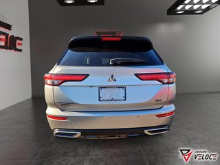 Mitsubishi Outlander BLACK EDITION 2023 à Rivière-du-Loup, Québec - 5 - w320h240px