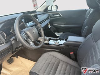 2026 Mitsubishi Outlander LE in Riviere-du-Loup, Quebec - 6 - w320h240px