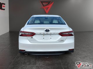 2022 Toyota Camry HYBRIDE XLE in Riviere-du-Loup, Quebec - 5 - w320h240px