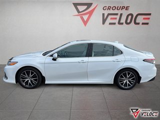Toyota Camry HYBRIDE XLE 2022
