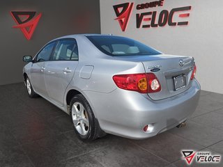 Toyota Corolla LE *AUTOMATIQUE, AIR CLIMATISÉ, TISSU* 2010 à Rivière-du-Loup, Québec - 4 - w320h240px