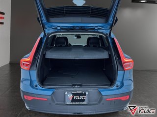 2023 Volvo XC40 *PLUS DARK THEME CUIR TOIT OUVRANT* in Riviere-du-Loup, Quebec - 6 - w320h240px