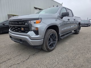 Chevrolet Silverado 1500 Custom/4X4/AC 2024 à Riviere-Du-Loup, Québec - 2 - w320h240px