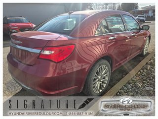 2013 Chrysler 200 LIMITED,AUTOMATIQUE in Riviere-Du-Loup, Quebec - 5 - w320h240px