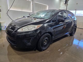 2013 Ford Fiesta SE,AUTOMATIQUE in Riviere-Du-Loup, Quebec - 2 - w320h240px