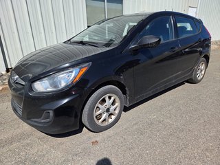 2013 Hyundai Accent L,AUTOMATIQUE in Riviere-Du-Loup, Quebec - 2 - w320h240px