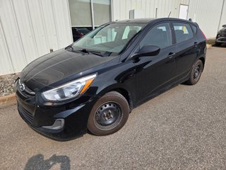 Hyundai Accent L ,MANUEL 2016 à Riviere-Du-Loup, Québec - 2 - w320h240px