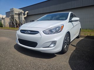 2017 Hyundai Accent SE,TOIT,SIEGES CHAUFFANT in Riviere-Du-Loup, Quebec - 3 - w320h240px