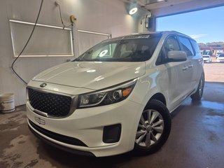 2018 Kia Sedona LX ,SIEGES CHAUFFANT,A/C in Riviere-Du-Loup, Quebec - 2 - w320h240px