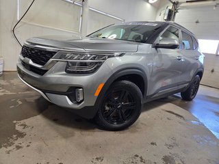 2023 Kia Seltos SX TURBO,AWD,INTERIEUR BOURGOGNE in Riviere-Du-Loup, Quebec - 2 - w320h240px