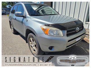 Toyota RAV4 BASE,AWD, 2008 à Riviere-Du-Loup, Québec - 4 - w320h240px
