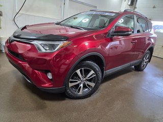 2018 Toyota RAV4 XLE,AWD,MAGS,TOIT,SIEGES CHAUFFANT in Riviere-Du-Loup, Quebec - 2 - w320h240px