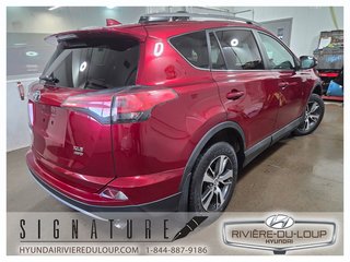 2018 Toyota RAV4 XLE,AWD,MAGS,TOIT,SIEGES CHAUFFANT in Riviere-Du-Loup, Quebec - 5 - w320h240px