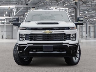 Chevrolet Silverado 2500 HD CUSTOM 2026 à Cowansville, Québec - 2 - w320h240px