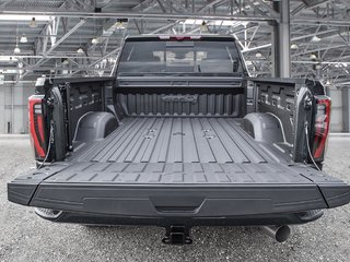 2026 GMC Sierra 2500 HD AT4 in Cowansville, Quebec - 6 - w320h240px