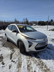 2022 Chevrolet Bolt EUV LT in Cowansville, Quebec - 3 - w320h240px
