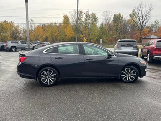 Chevrolet Malibu RS 2022 à Cowansville, Québec - 3 - w320h240px